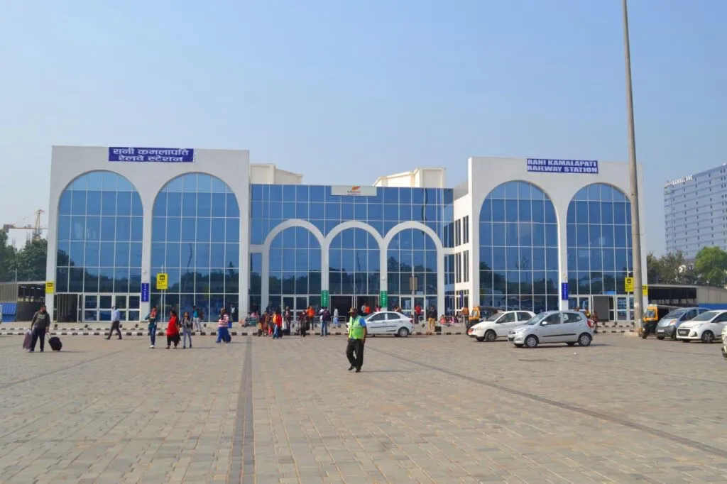 Rani Kamlapati station 3 2