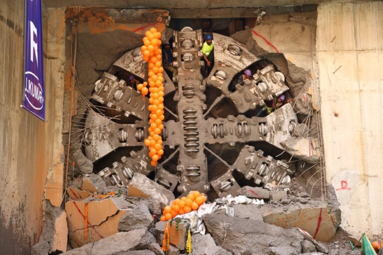 Tunnel Breakthrough Achieved at Vasant Kunj Station of Delhi Metro Line 10 Tunnel Breakthrough Achieved at Vasant Kunj Station of Delhi Metro Line 10