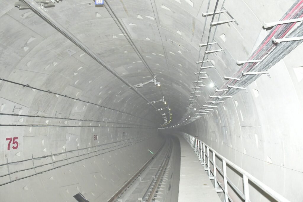 IRCON Completes OHE Installation on the Entire Delhi-Meerut RRTS Route 2 GrPHofeW8AAXh2s