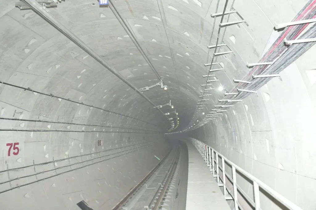 IRCON Completes OHE Installation on the Entire Delhi-Meerut RRTS Route 3 GrPHofeW8AAXh2s