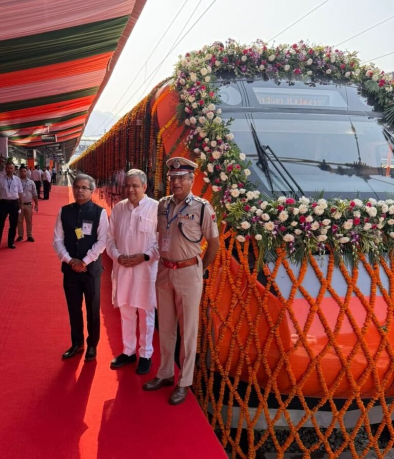 PM Modi Launches First Vande Bharat Train for Kashmir PM Modi Launches First Vande Bharat Train for Kashmir
