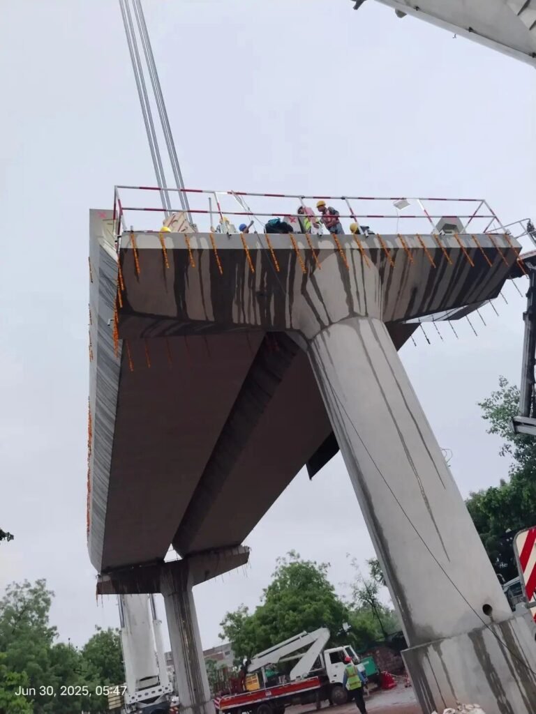 L&T Installs 1st U-Girder for Agra Metro’s Corridor 2 2 1751342467474