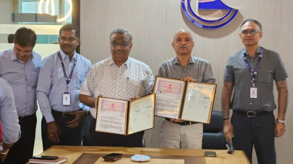 DMRC & CMRL Ink Agreement for O&M work of 3 Corridors of Chennai Metro 1 Gu2i0RLX0AAKZwW 1