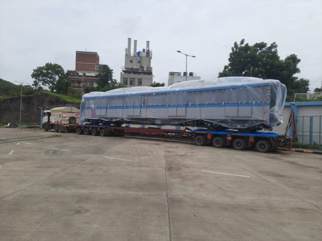 First 3-Coach Trainset Dispatched for Patna Metro 1 Gvl jOasAAhCfN