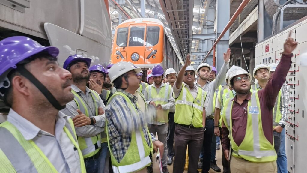 Bhopal Metro: MPMRCL MD Inspects AIIMS-D.R.M Section of Orange Line 2 GxMVBNMW0AEKWFT