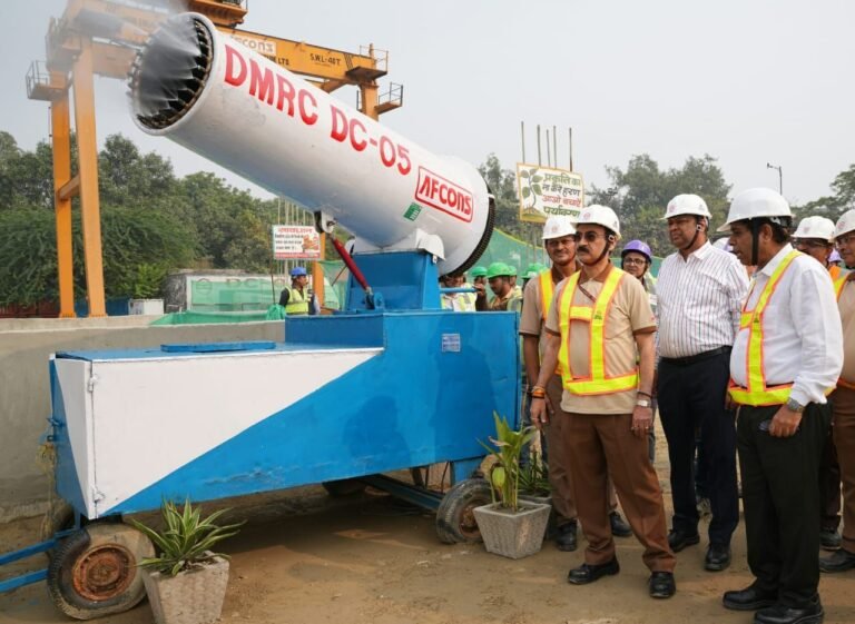 DMRC MD Reviews Pollution Control Measures at Delhi Metro Phase-IV Construction Sites