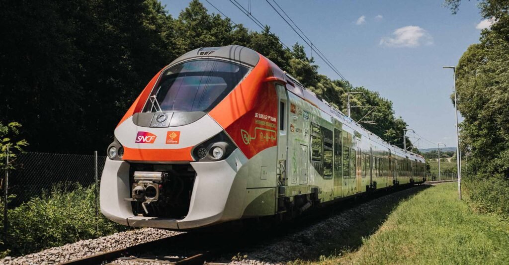 regiolishybride2 christiancreutz alstom illim banner