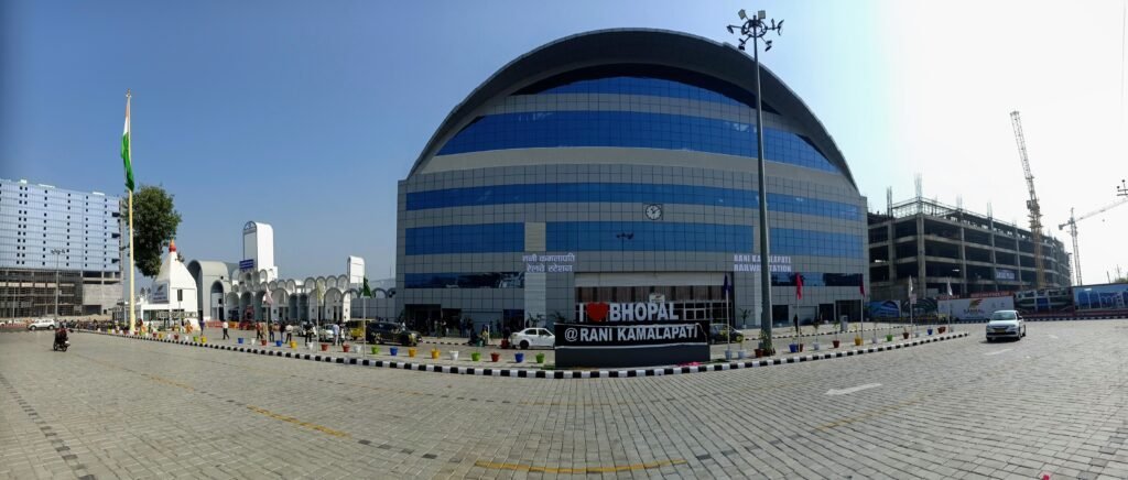 Outside view of Rani Kamlapati Railway Station 25 1