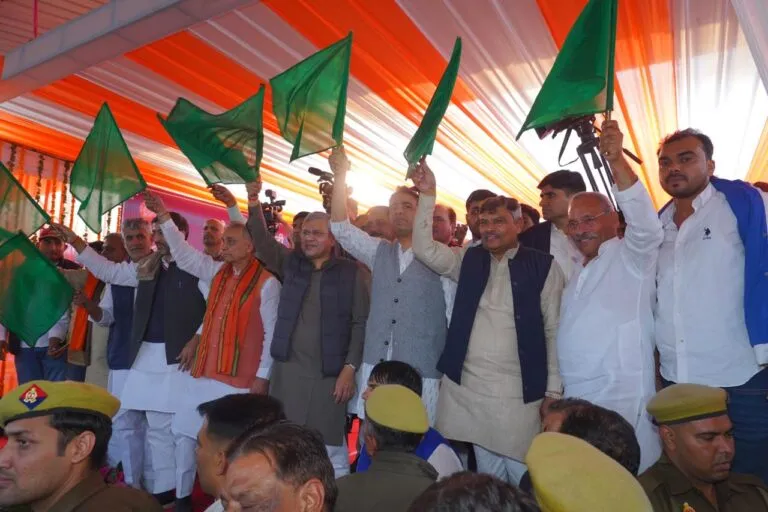 Railway Minister Launches 2 New MEMU Services Between Delhi and Shamli