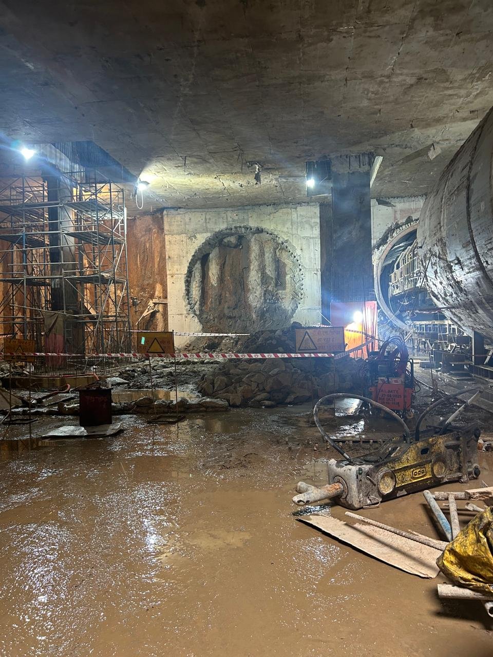 G7znfZjbYAAesb8 Patna Metro: TBM Breakthrough Achieved at PMCH Metro Station