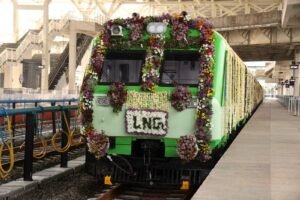 Amit Shah Flags Off India’s First LNG Train and Inaugurates Rs 1,472 Cr Railway Project in Ahmedabad