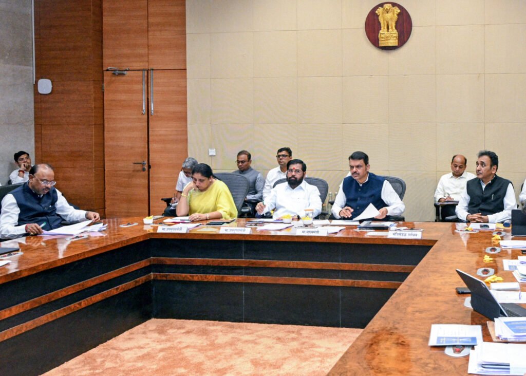 Mumbai Metro Line 12A approval Fadnavis cabinet meeting